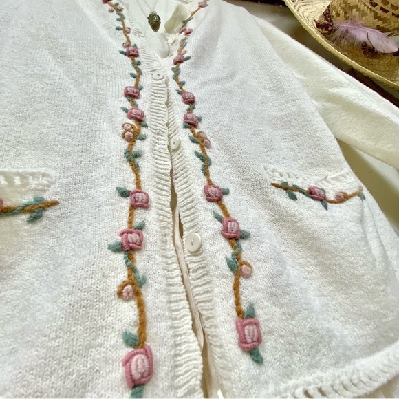 Farmhouse prairie vibe vintage floral embroidered boho vintage cardigan sweater - Picture 9 of 14